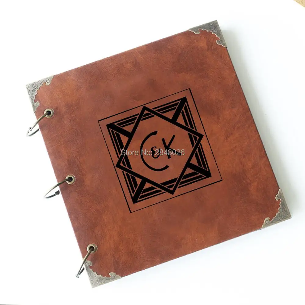 Monogram Custom Case - 50-страничный кожаный фотоальбом с гравировкой в